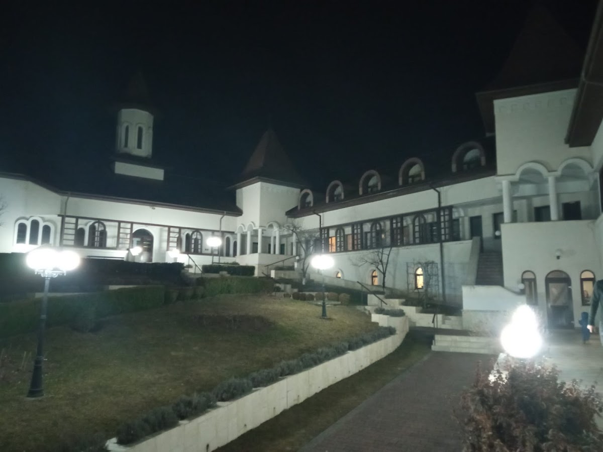 Mănăstirea Greco-Catolică Maica Domnului - foto 5