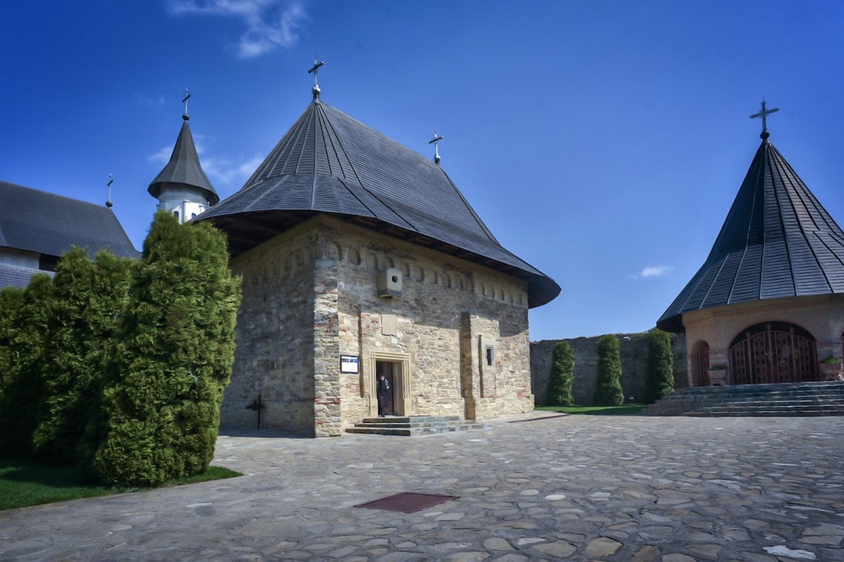 Mănăstirea Hadâmbu - foto 3