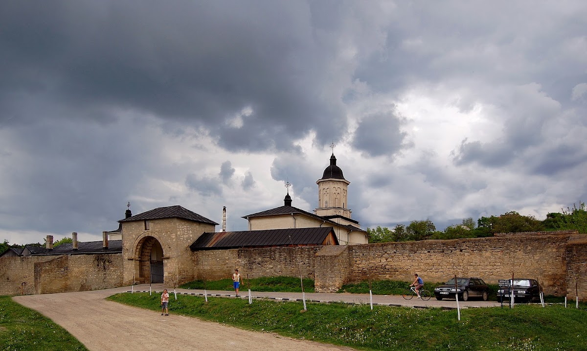 Mănăstirea Hlincea - foto 2