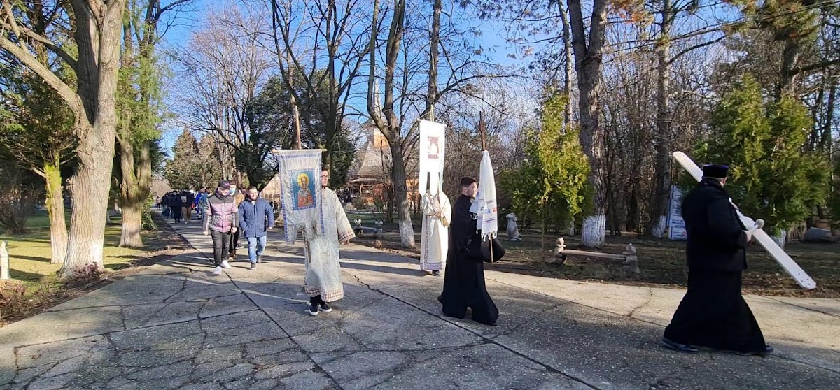 Mânăstirea „Izvorul Tămăduirii” - foto 4