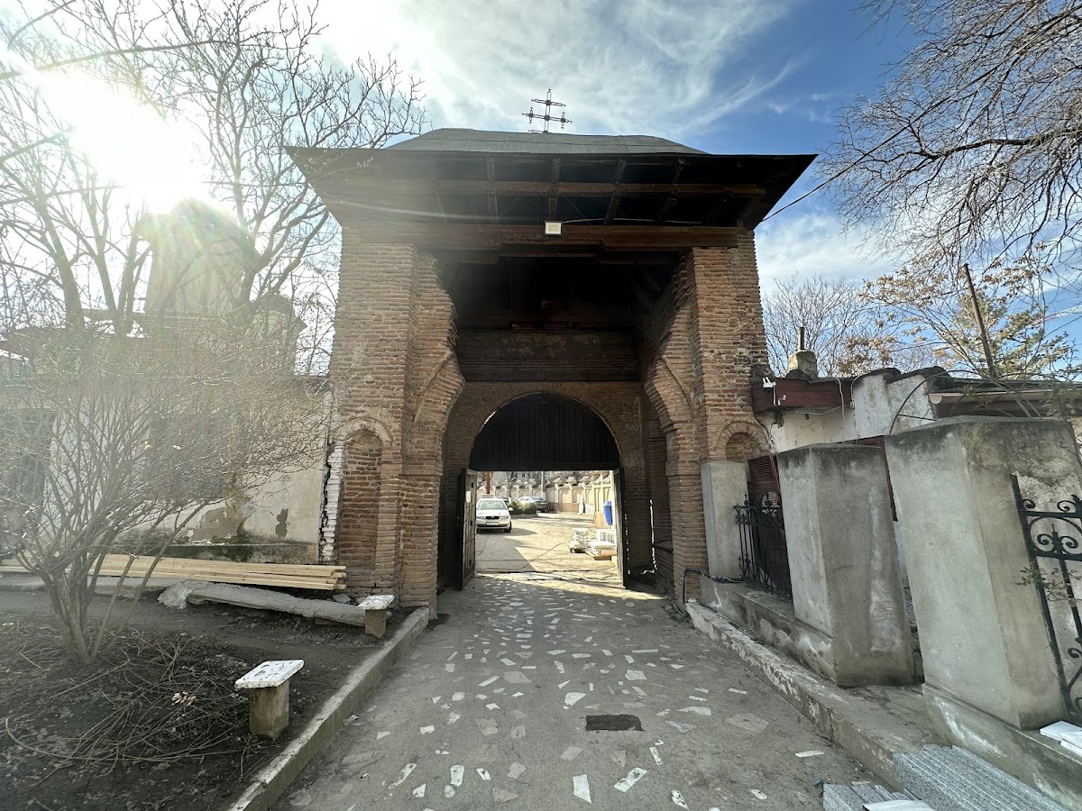 Mănăstirea Mărcuța - foto 1