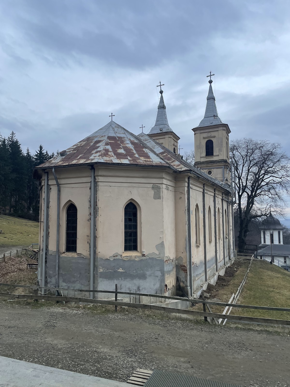 Mănăstirea Nicula - foto 2