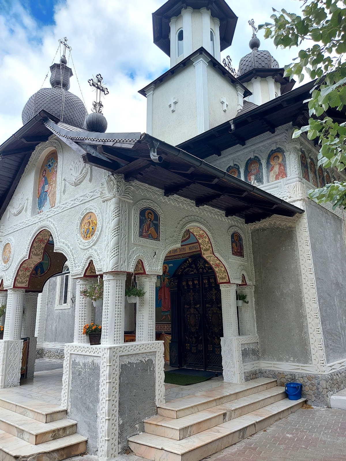 Manastirea ortodoxă pe stil vechi - Sf. Treime