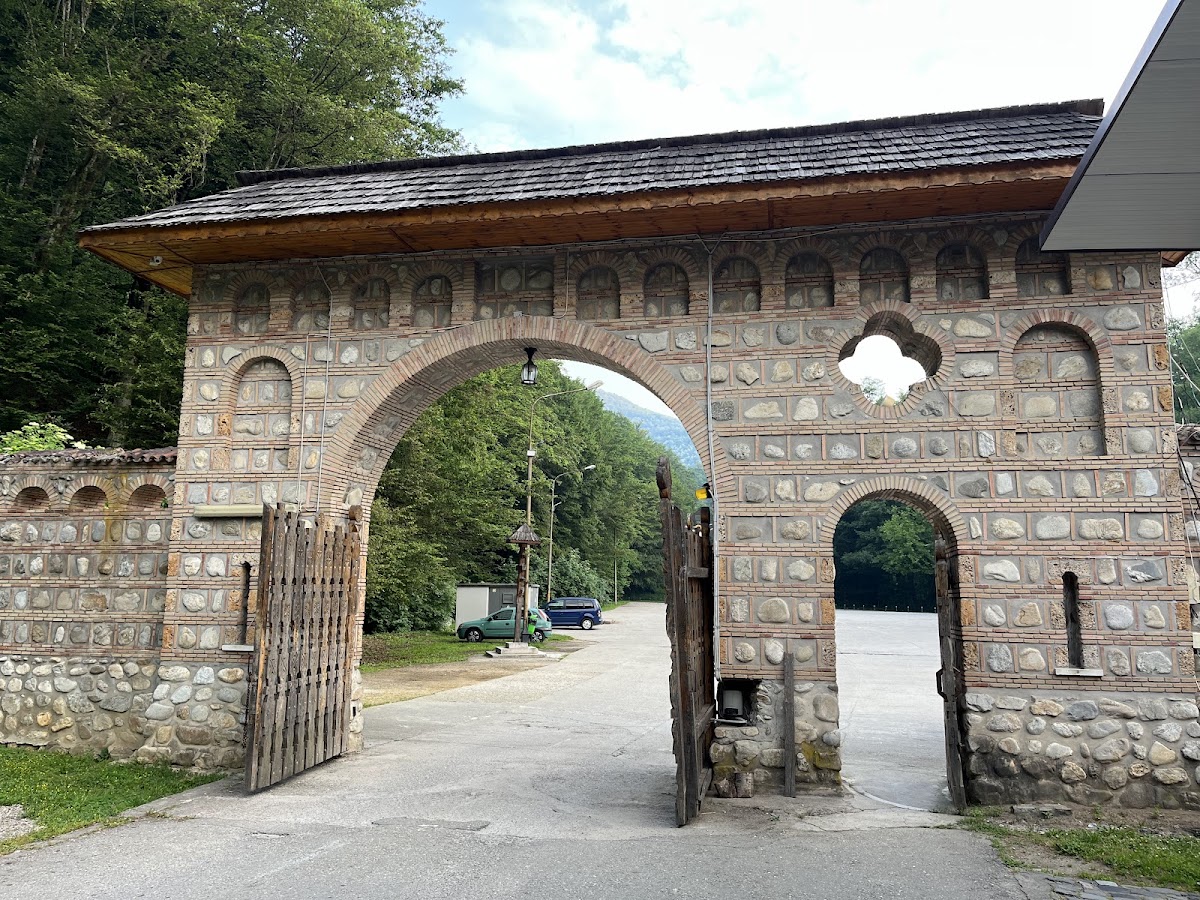 Orthodoxes Kloster Tismana - foto 4