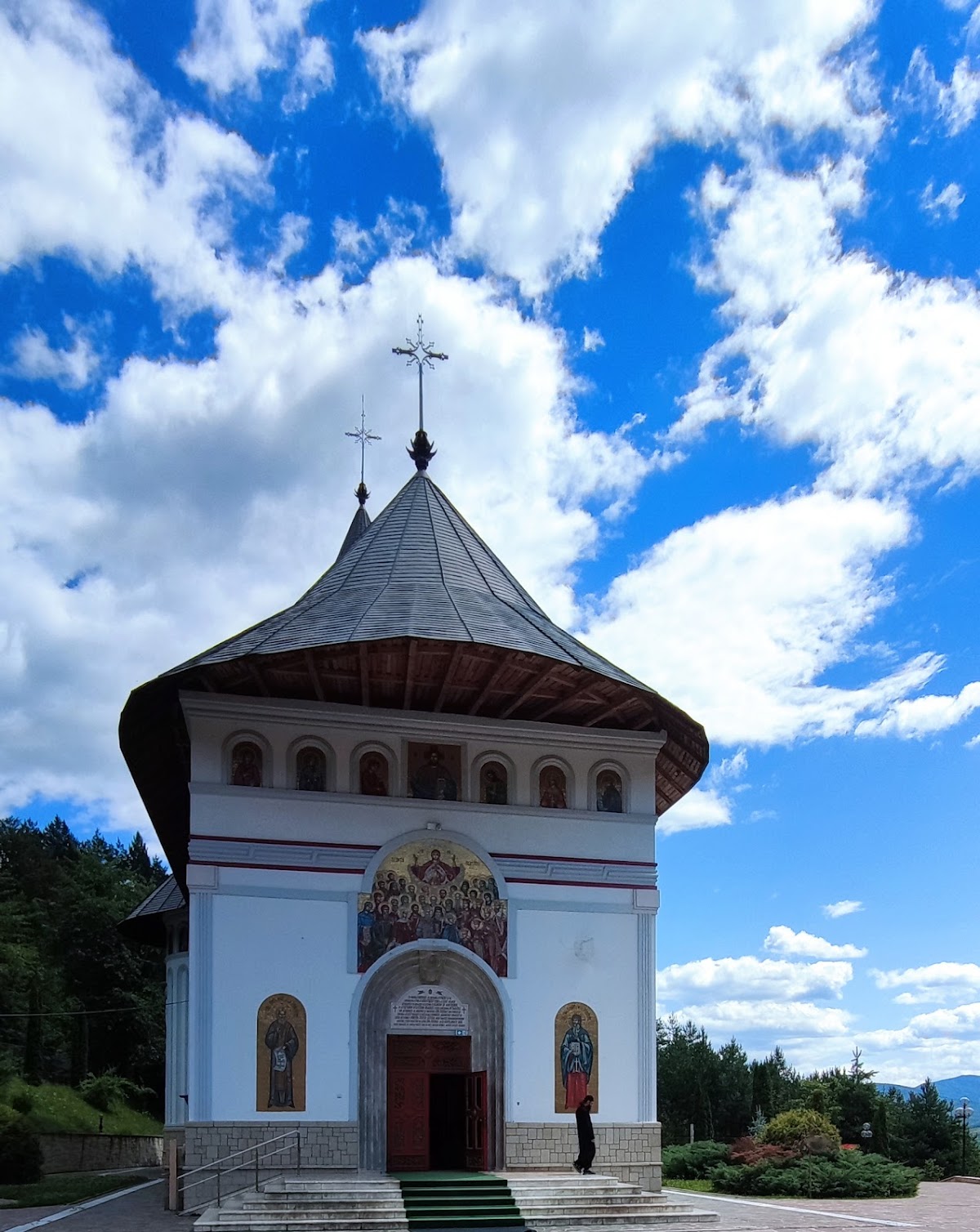 Mănăstirea Pângărați - foto 3