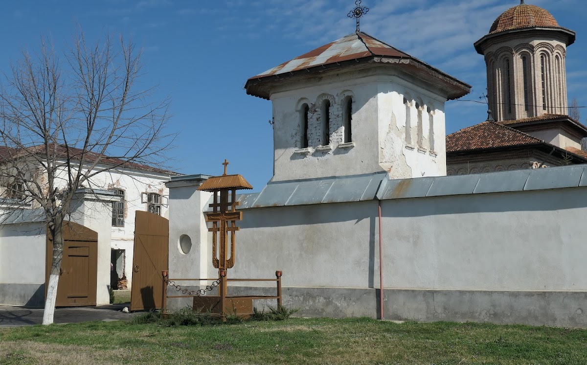 Mănăstirea Plătărești - foto 5