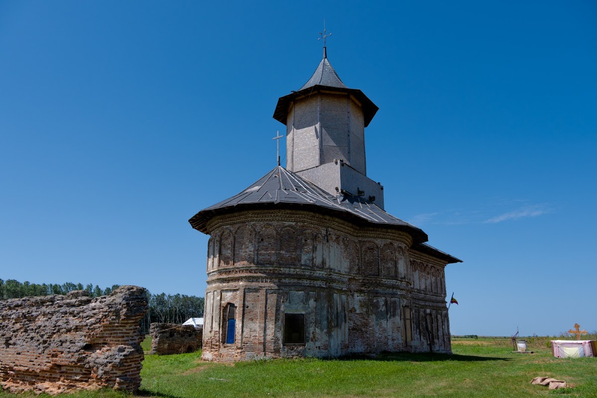 Mănăstirea Plăviceni - foto 4