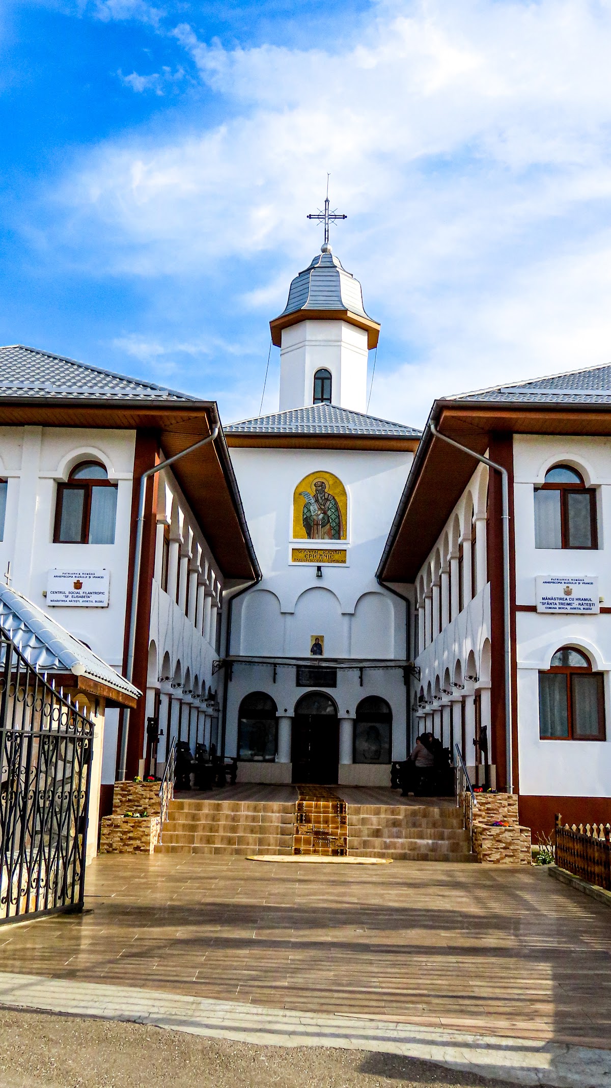 Mănăstirea Rătești - foto 3