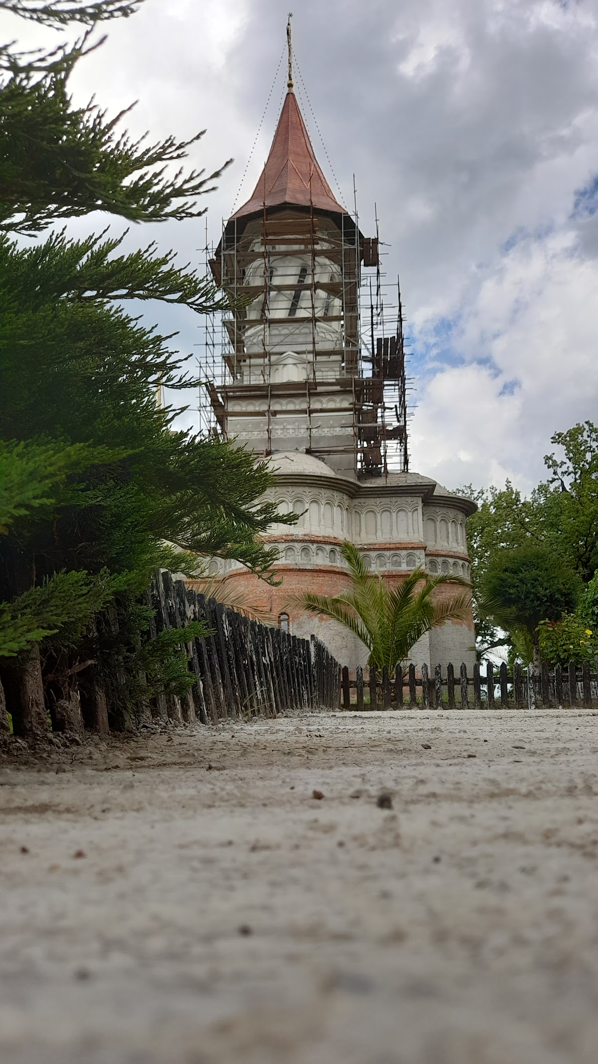 Reșița Monastery - foto 2