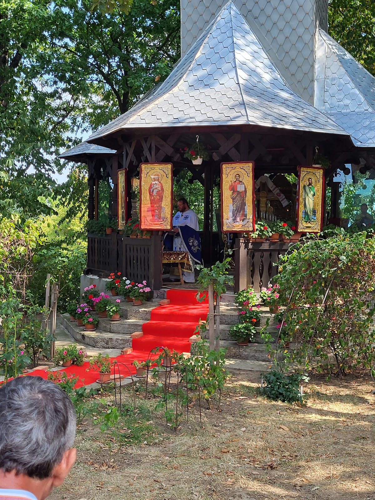 Reșița Monastery - foto 4