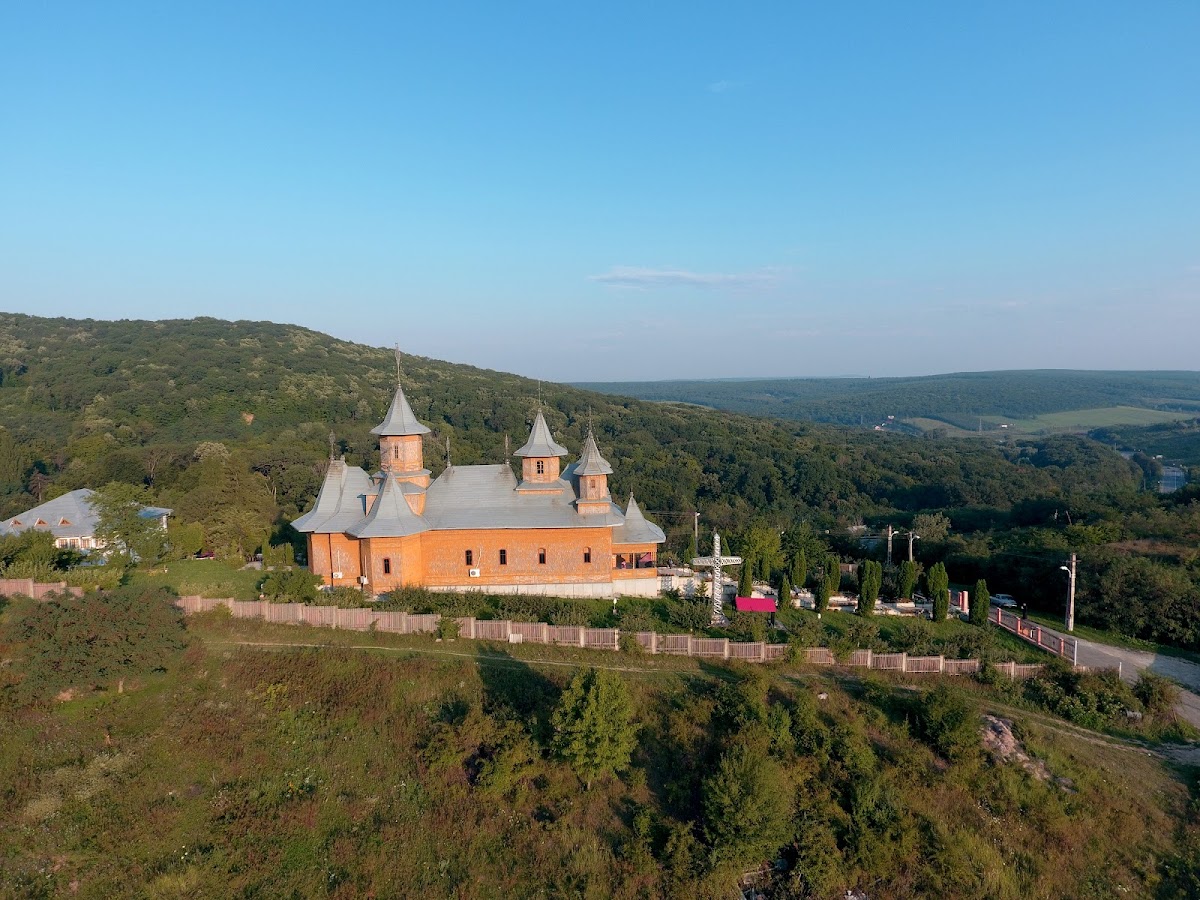 Huși Átváltozás Monostora - foto 4