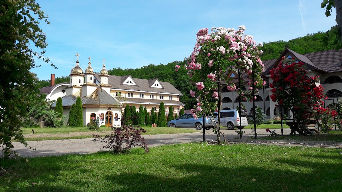 Kloster der Heiligen Dreifaltigkeit Cucova, Landkreis Bacau - foto 3