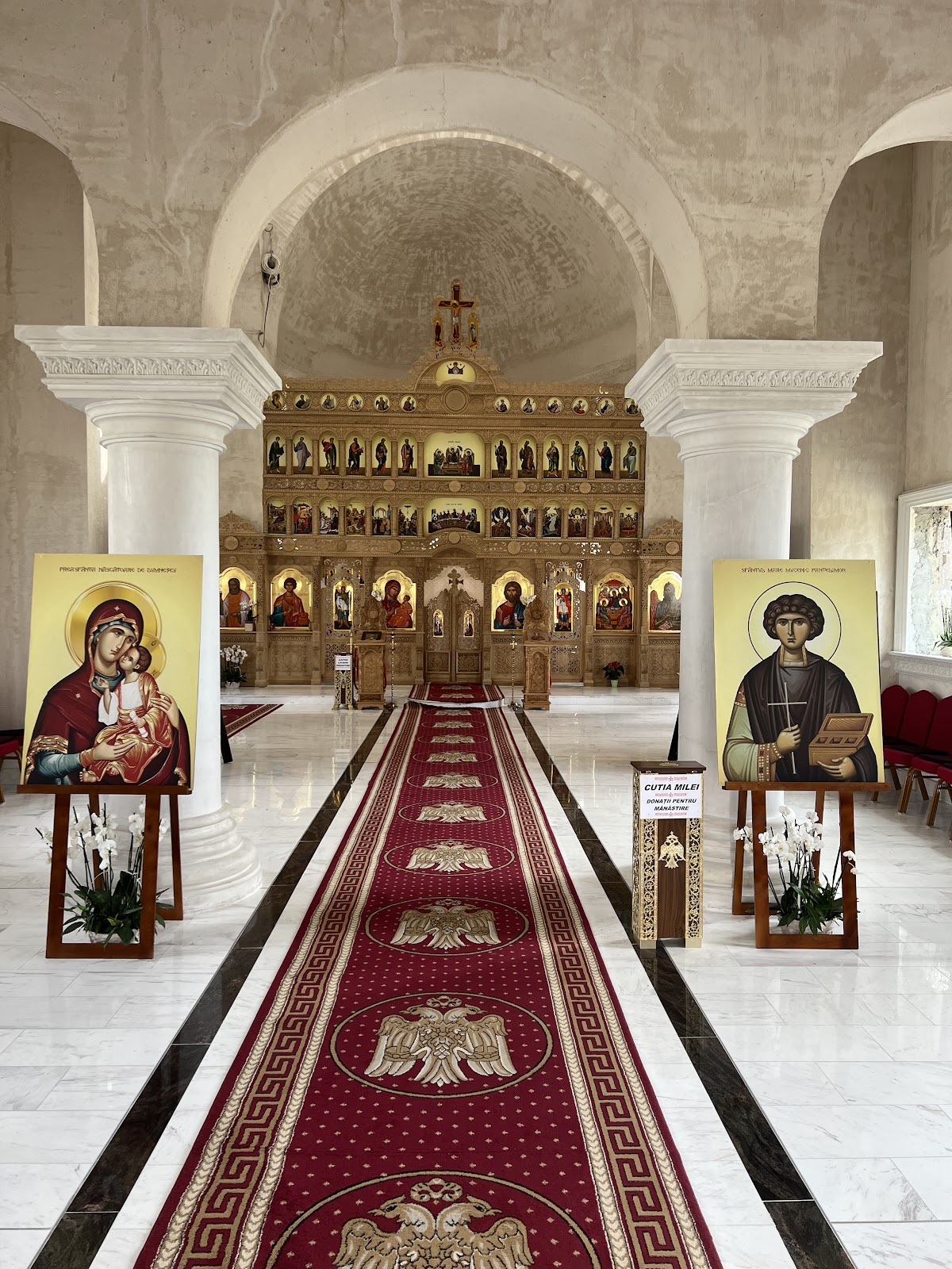 Monastery "Holy Trinity" (St. Pantelimon) - foto 3