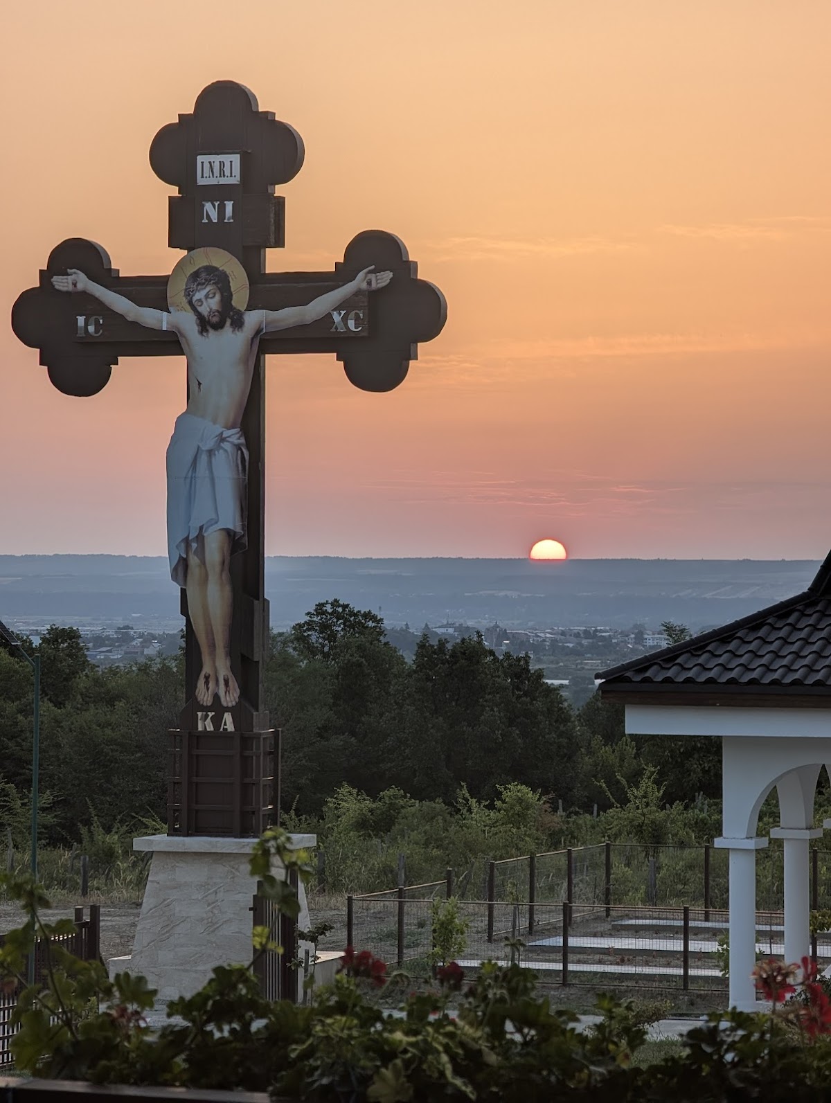 Monastery "Holy Trinity" (St. Pantelimon) - foto 4