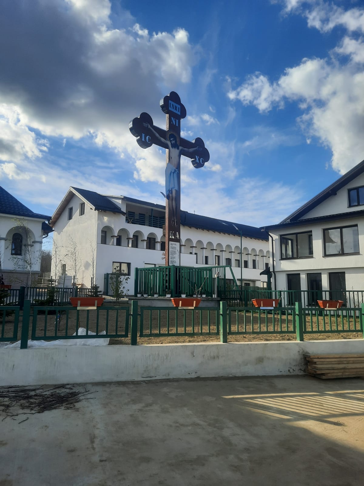 Monastery "Holy Trinity" (St. Pantelimon) - foto 5