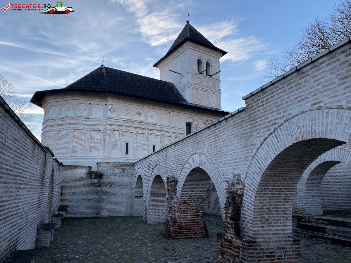 Monasterio „Sfânta Treime” Strehaia - foto 4