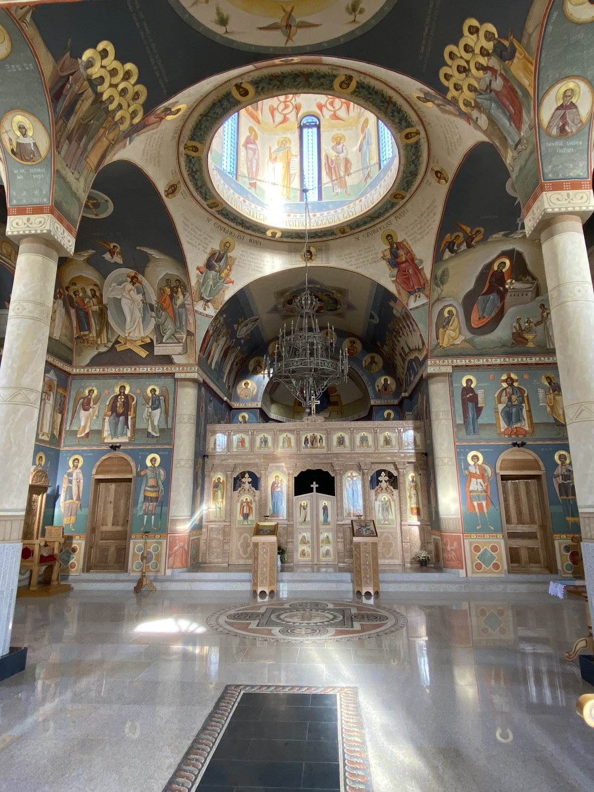 „Nagy Szent Hierarcha Basil” Kolostor Someșu Cald - foto 3