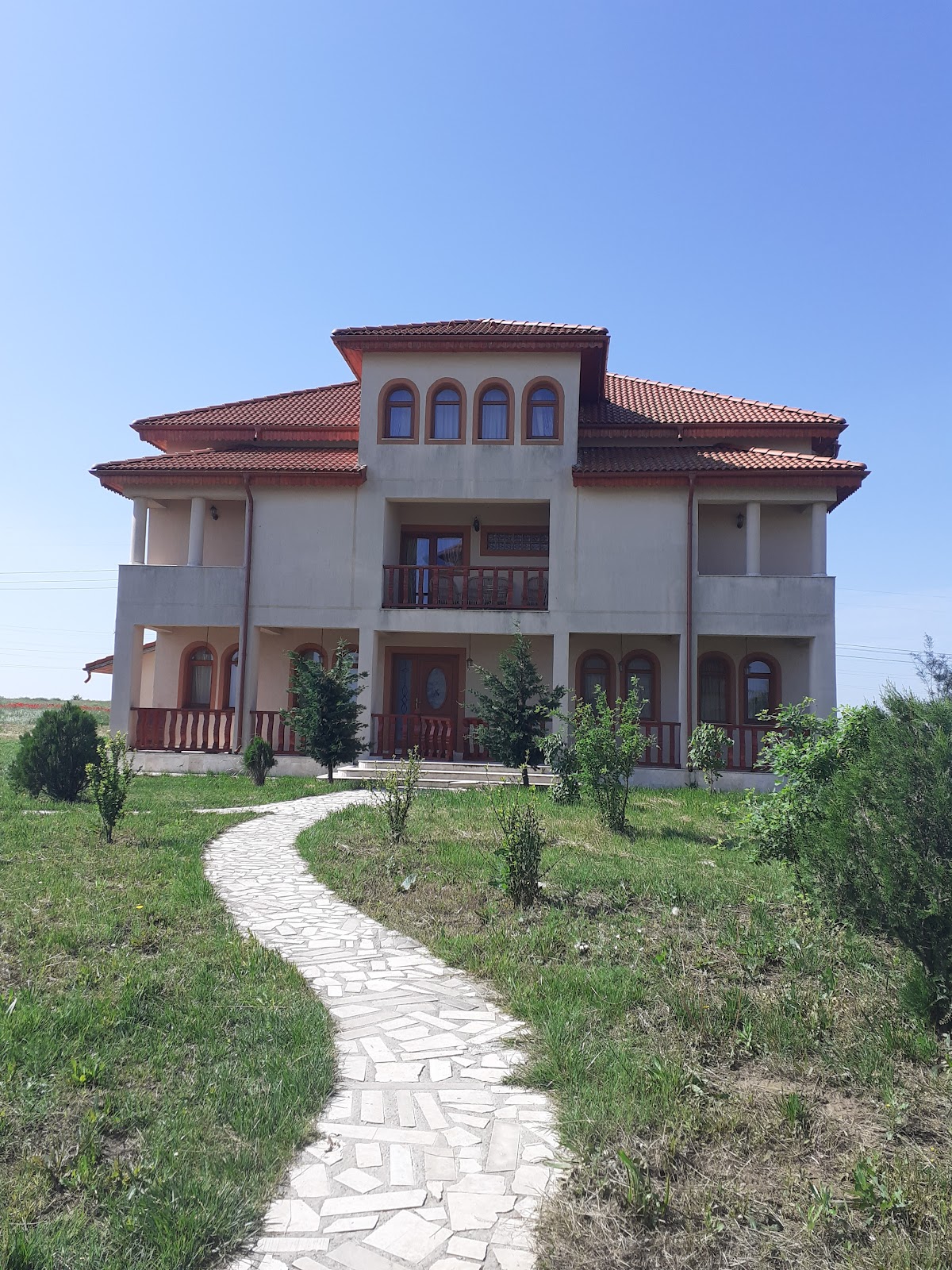 Mănăstirea Sfinților Români - foto 4