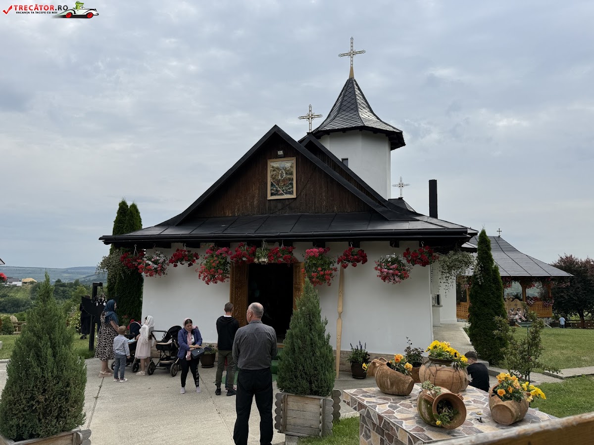 Mănăstirea Stejarul - Falticeni - foto 4
