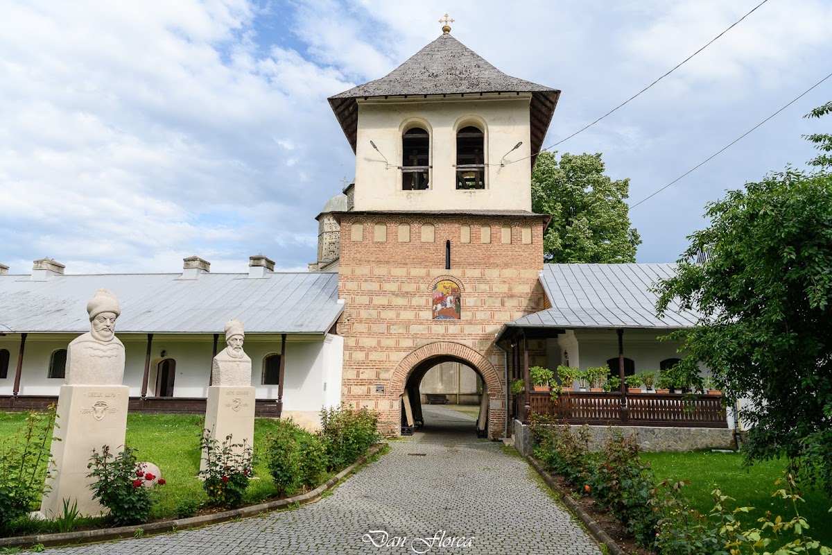 Mănăstirea Stelea - foto 2