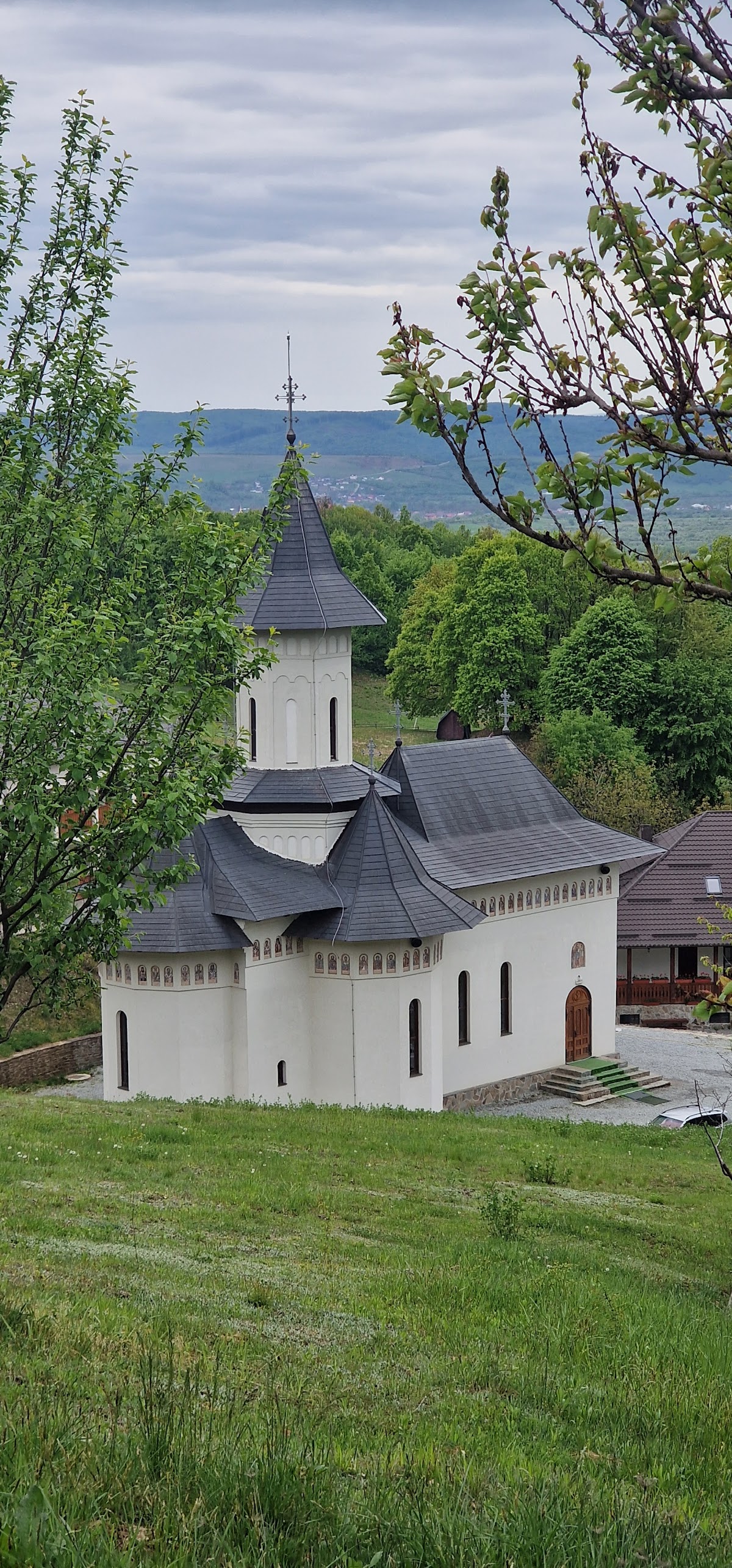 Mănăstirea Strâmba