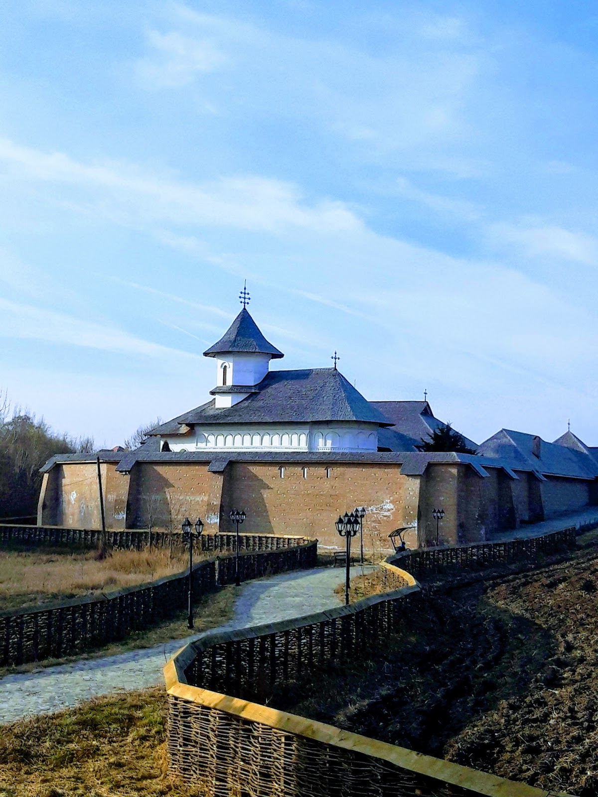 Mănăstirea "Turnu de Prahova" - foto 2