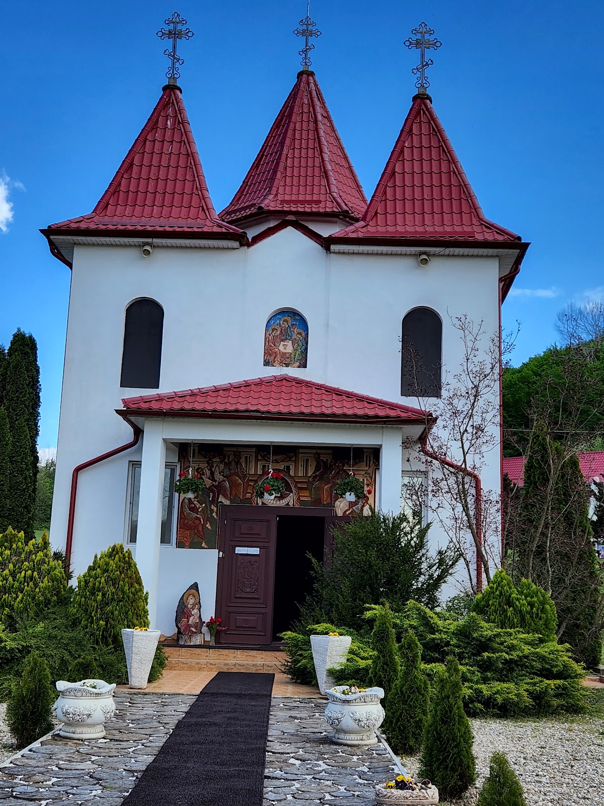 Mănăstirea Ucraineană Sfânta Treime Pereu