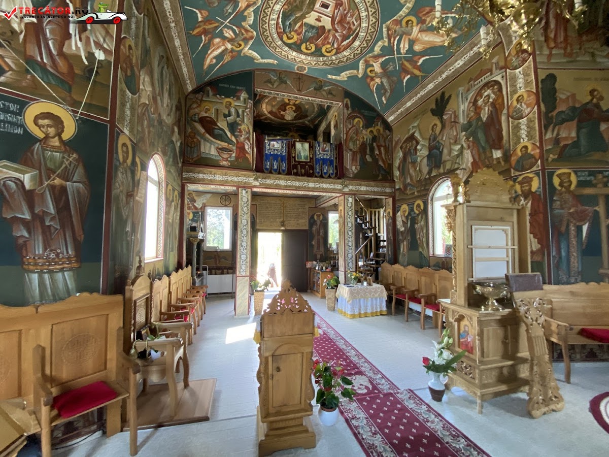Mănăstirea Ucraineană Sfânta Treime Pereu - foto 5