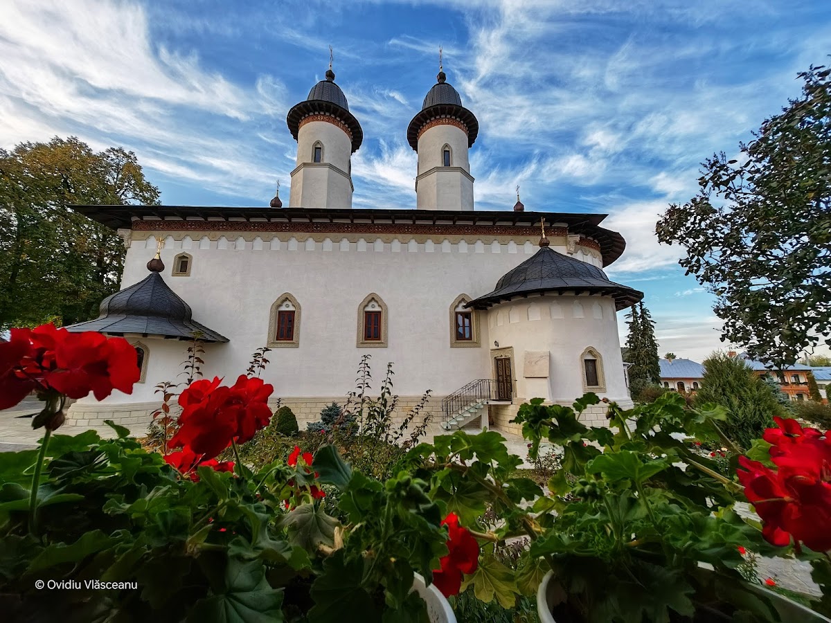 Mănăstirea Văratec - foto 1
