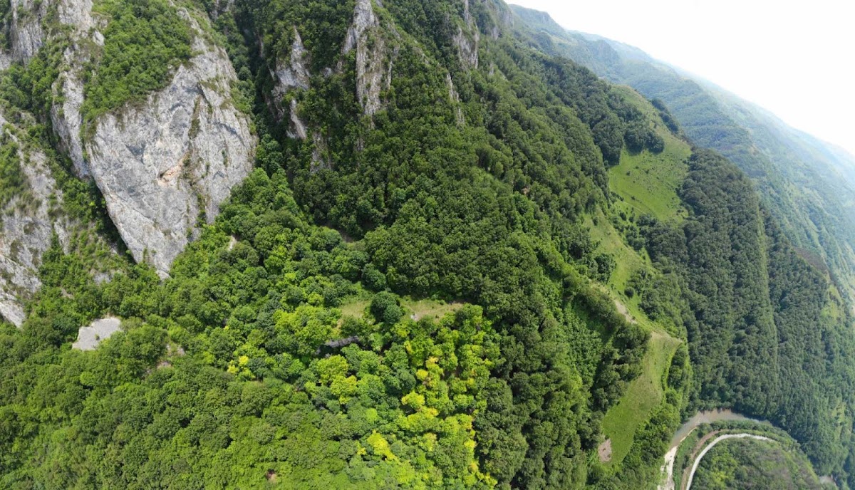 Masivul Bedeleu