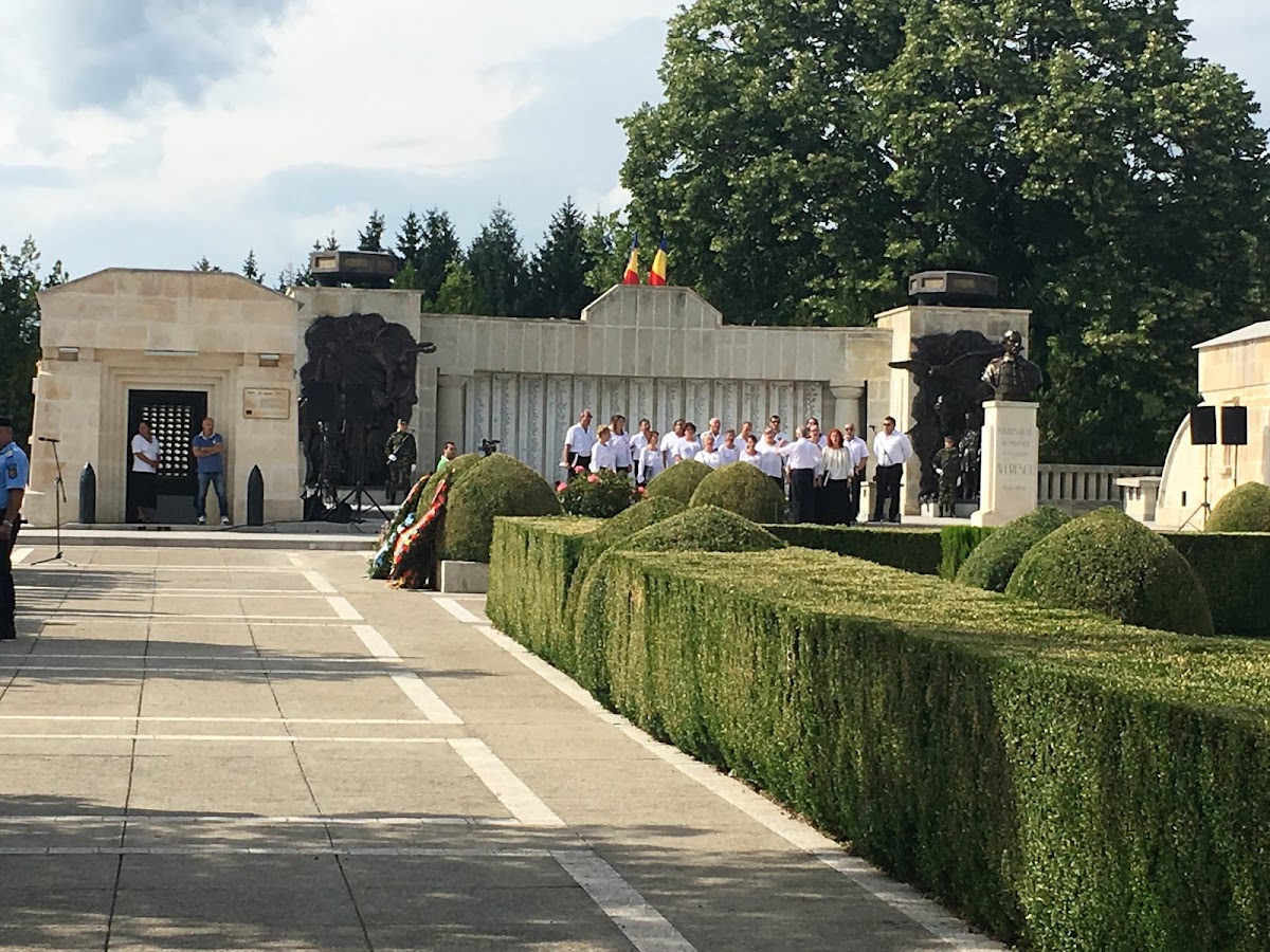 Mausoleum of the Heroes of Mărăști - foto 2
