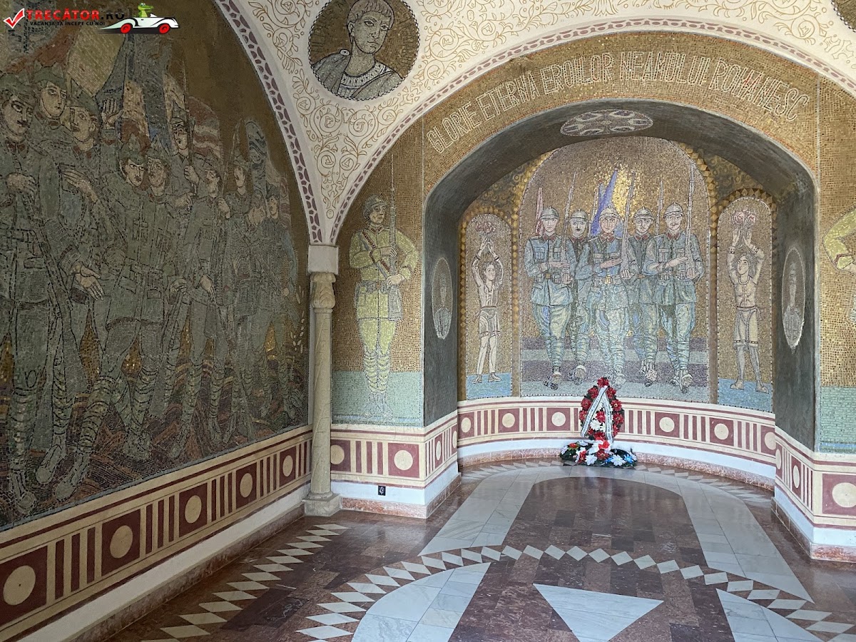 Mateiaș Mauzóleum - foto 4