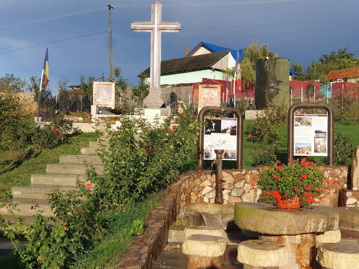 Memorialul Ulmi-Polieni - foto 2
