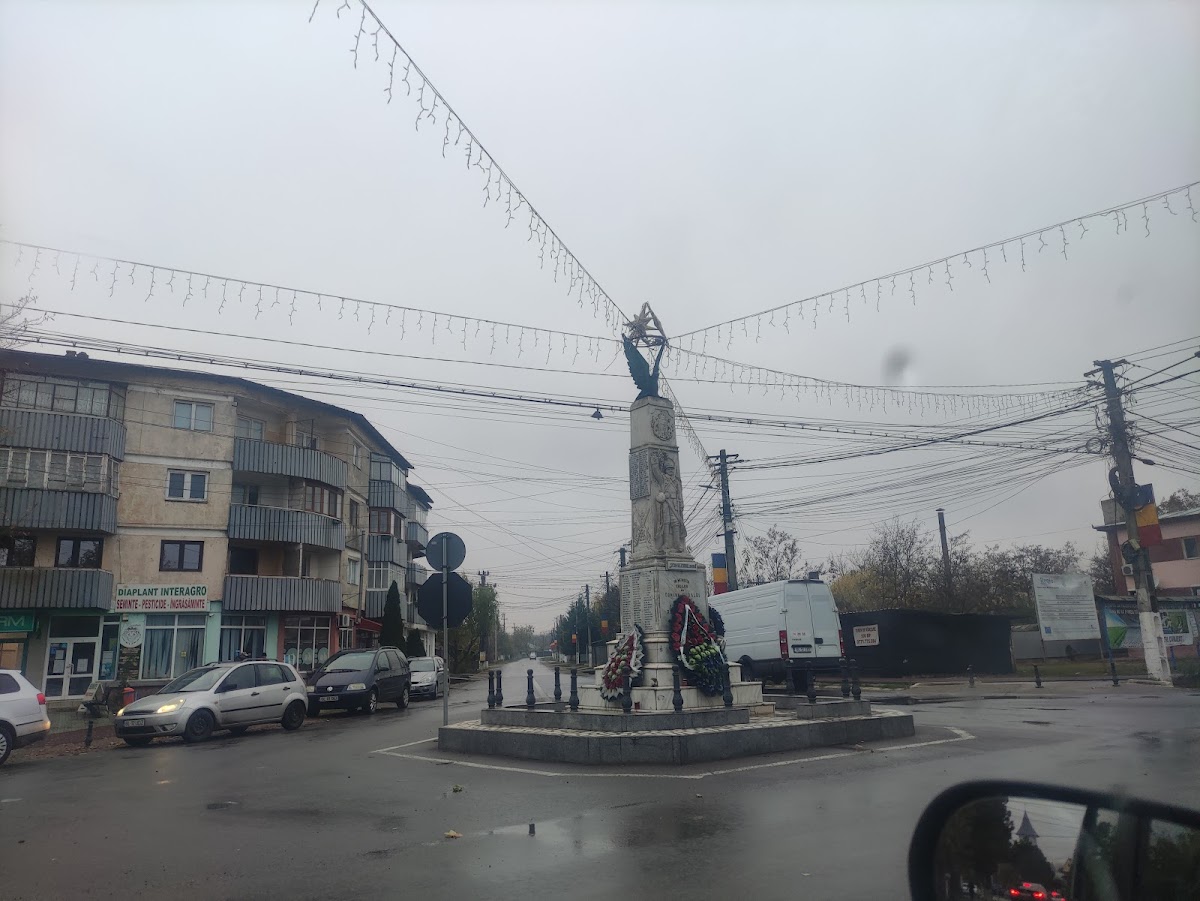 Monument Centru Cudalbi - foto 1