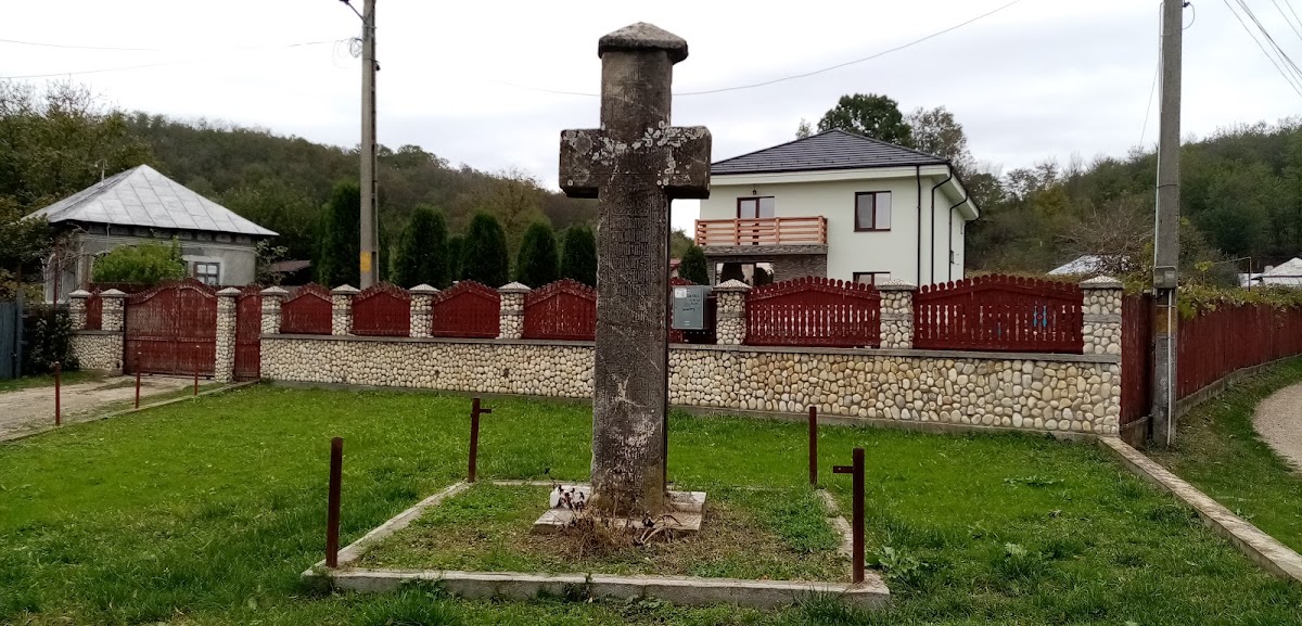 Kőkereszt Emlékmű - foto 3