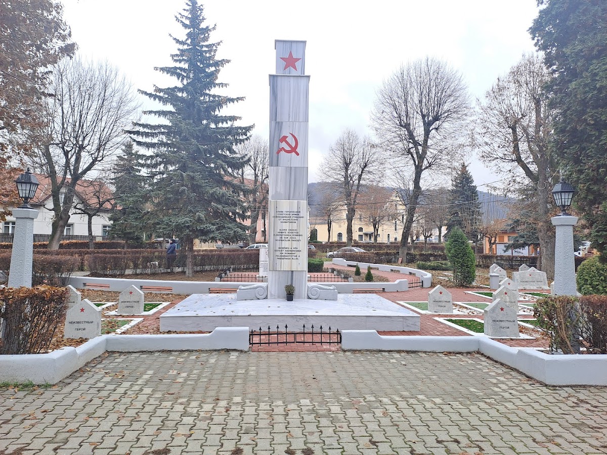 Monument de război sovietic