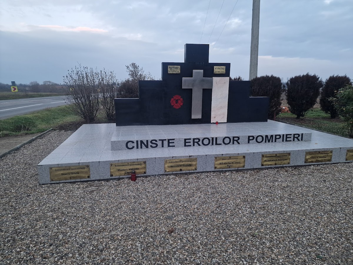 Monument Explozia Mihailesti - foto 2
