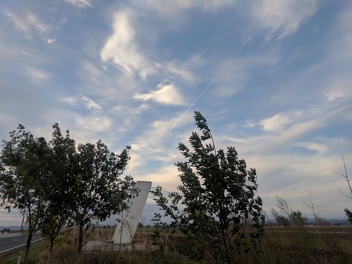 Monumento Paralela 45 DN1 - foto 3