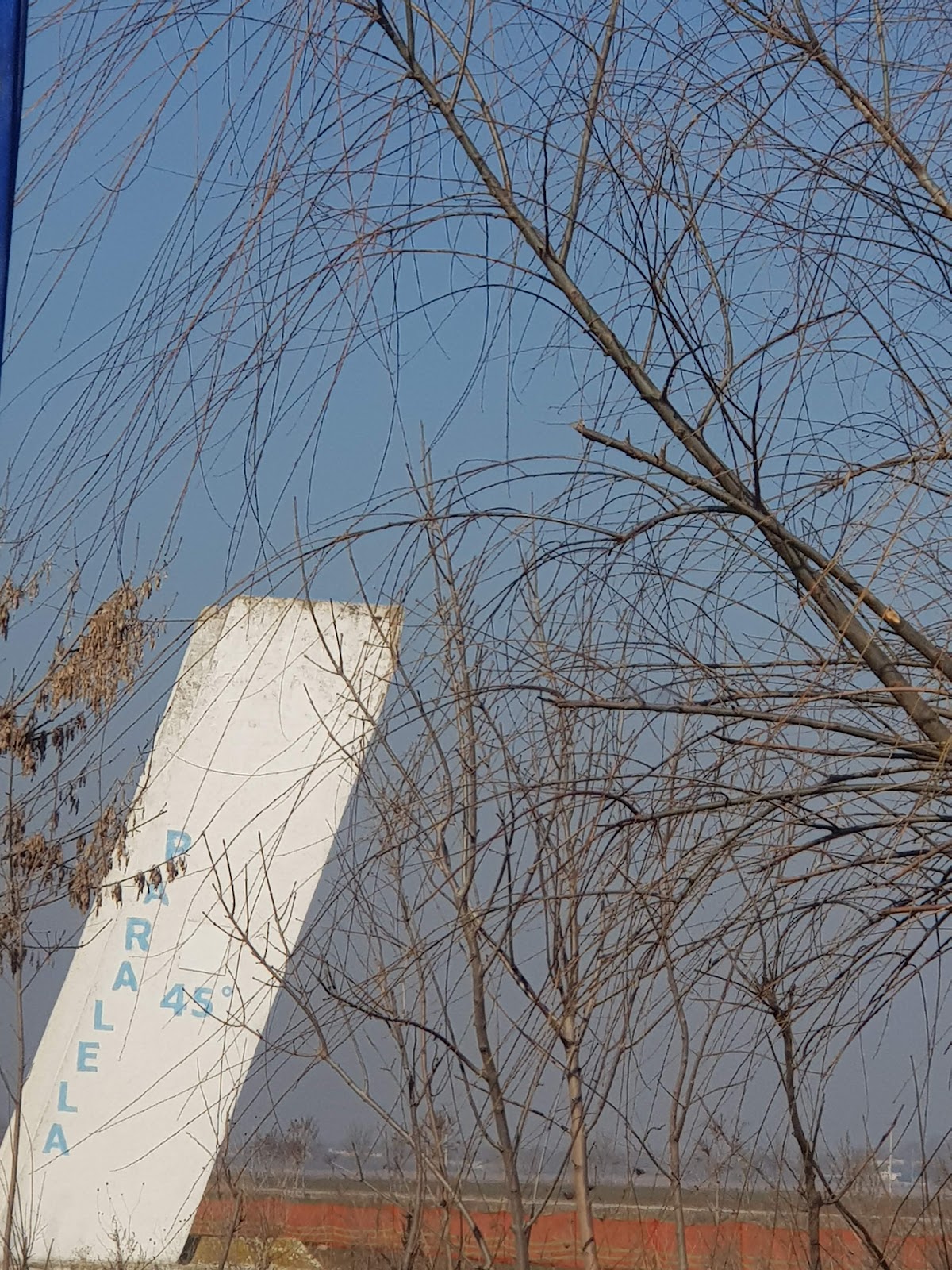 Monumento Paralela 45 DN1 - foto 4