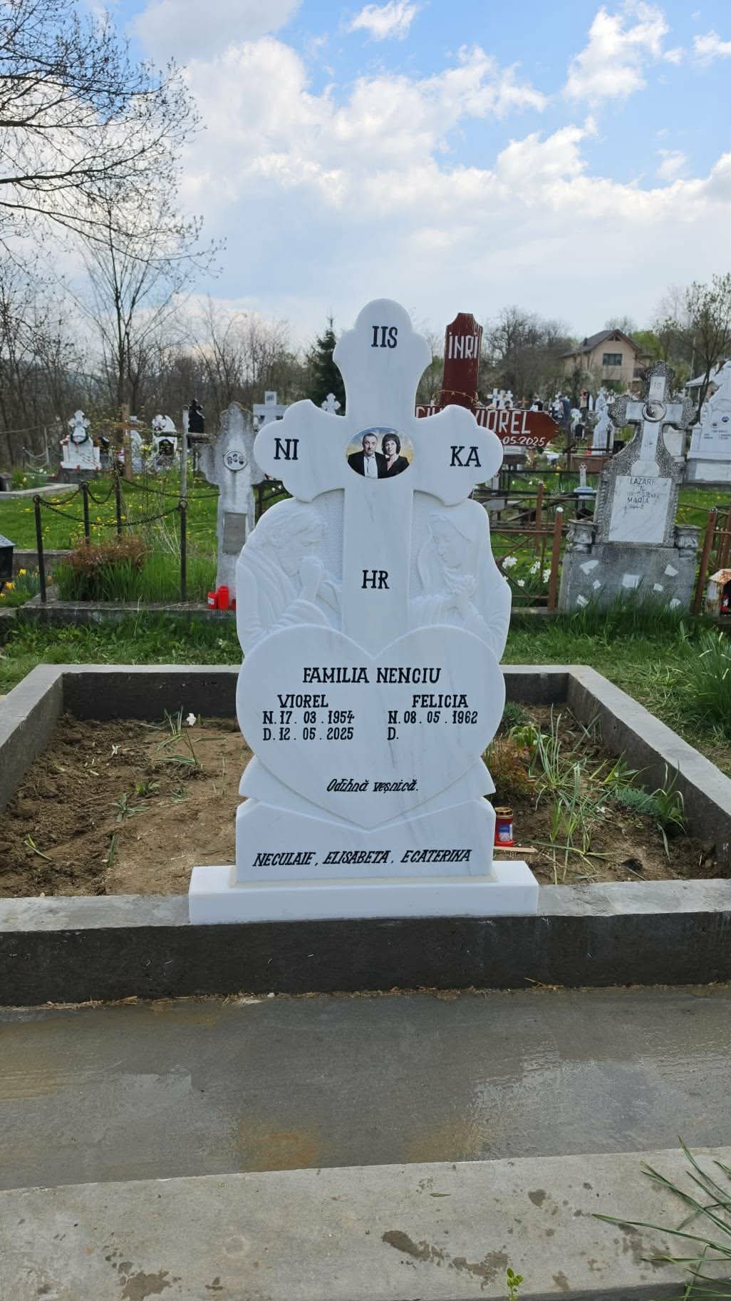 Monumente funerare. Stan Constantin - foto 5
