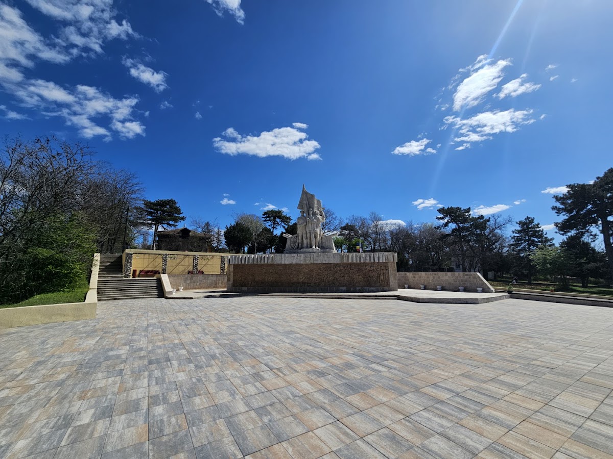 Monumentul Centenarului Independenței - foto 5