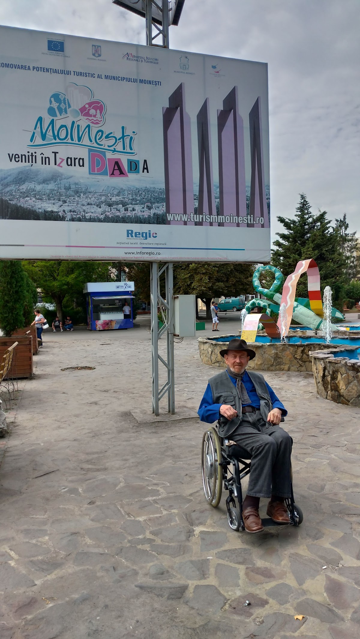 Dada Emlékmű, szerző Ingo Glass - foto 5