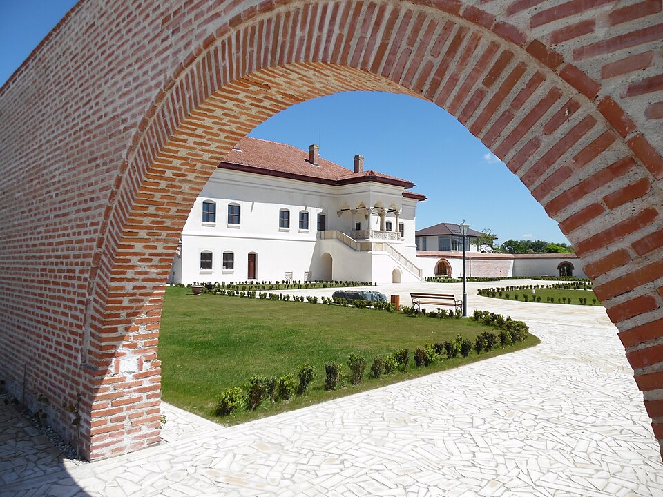 Monumentul din Potlogi, Potlogi