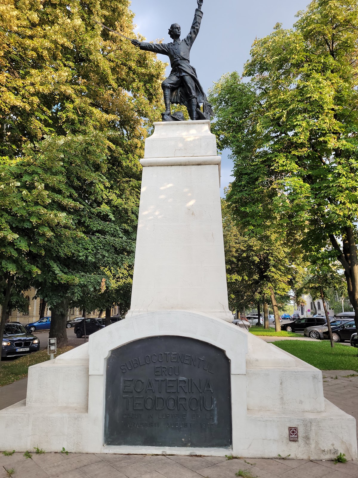 Monumentul Ecaterina Teodoroiu
