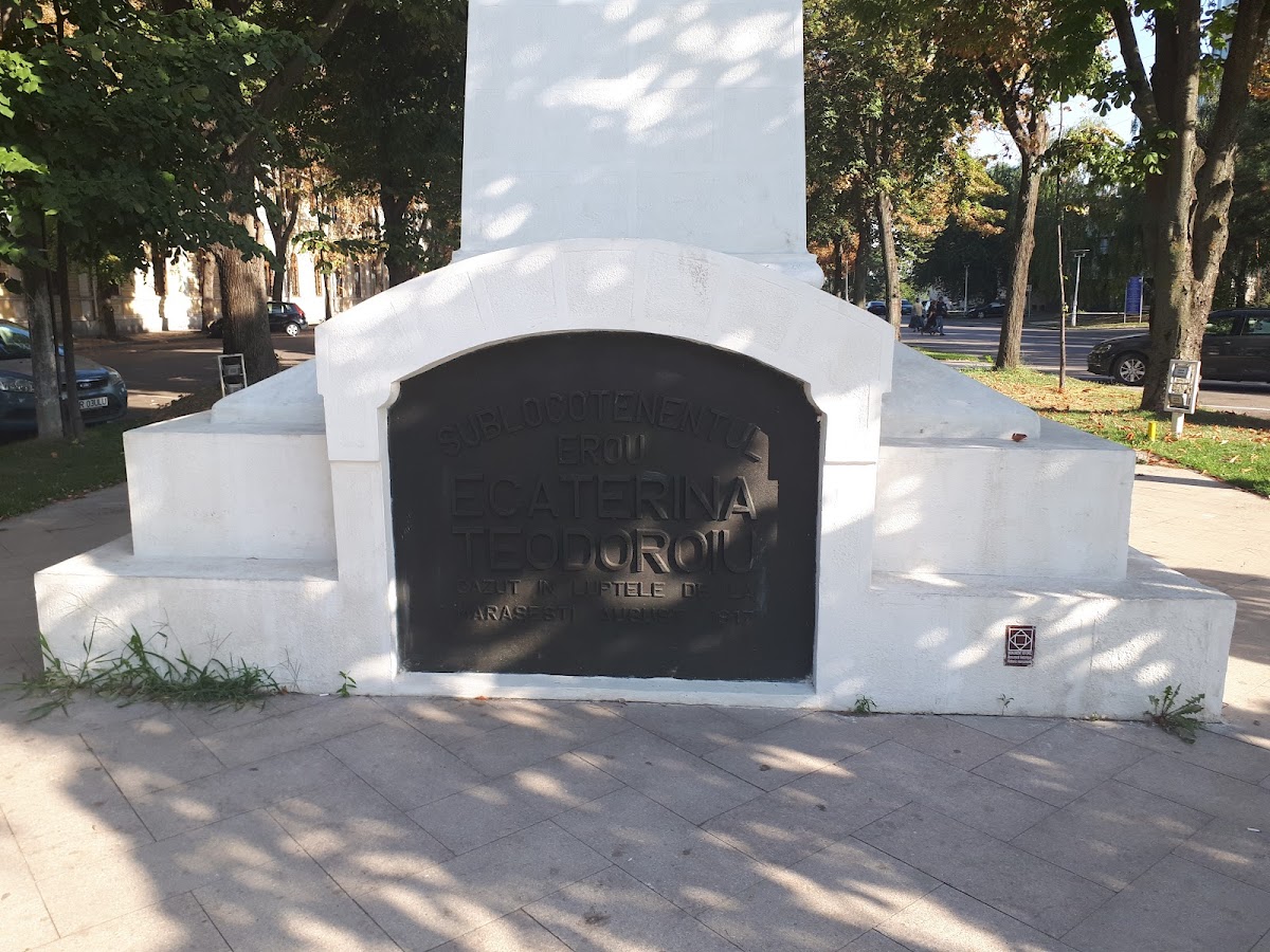 Monumentul Ecaterina Teodoroiu - foto 2