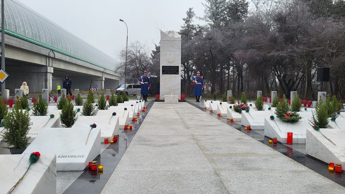 Monumentul Eroilor de la Otopeni - foto 3