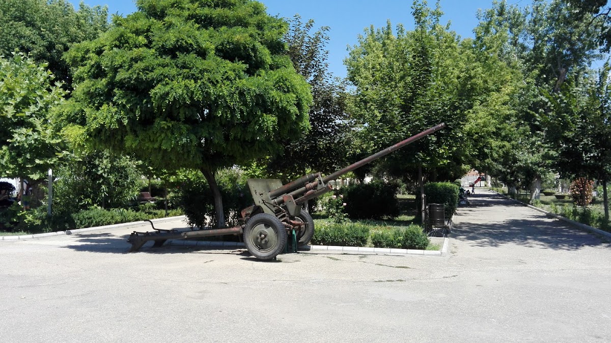 Monumentul Eroilor din Cernavodă - foto 3