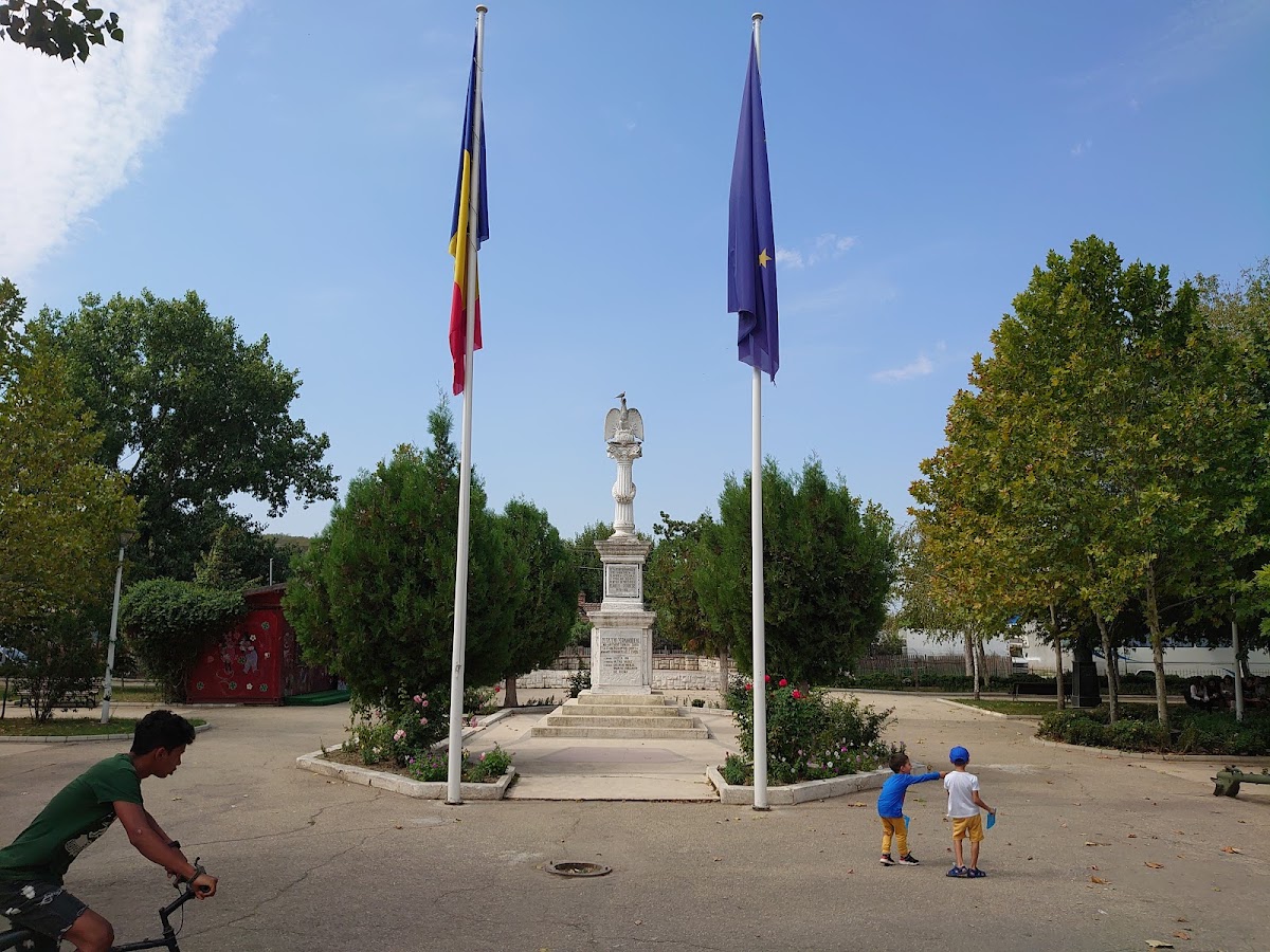 Monumentul Eroilor din Cernavodă - foto 5