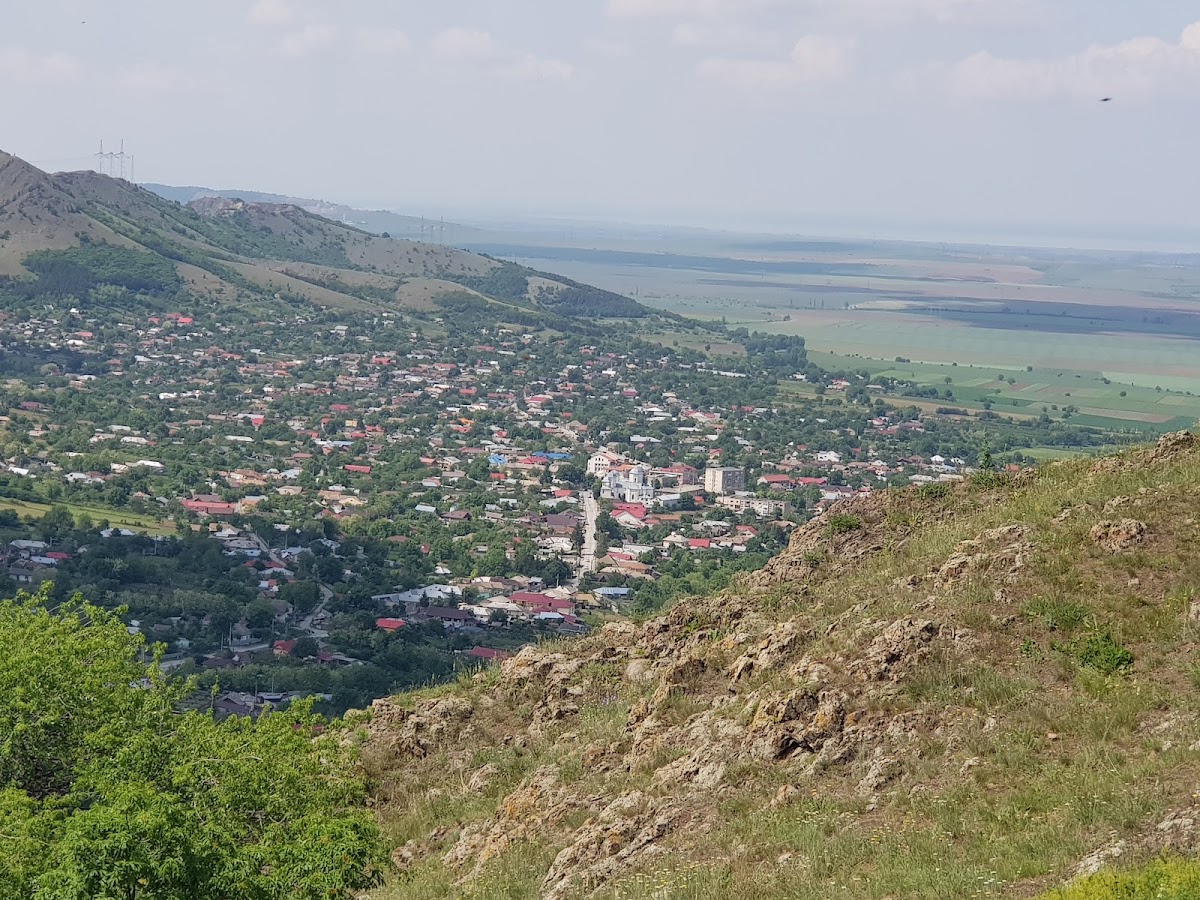 Monumentul Eroilor din Niculițel de pe Dealul Cerbului - foto 2
