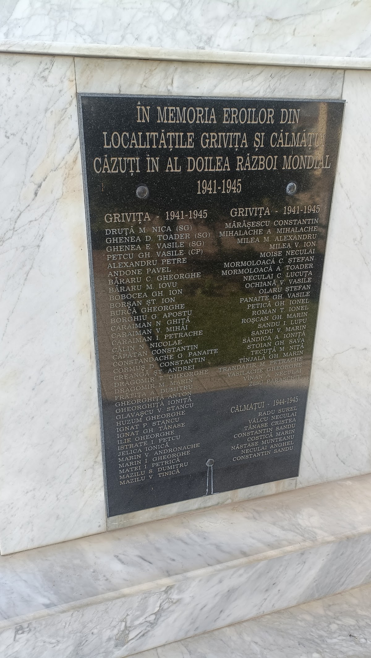 Monumento a los Héroes de Grivița - foto 3